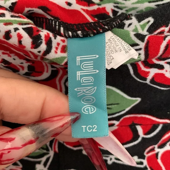 LulaRoe Disney Rose Print Leggings - Picture 3 of 4